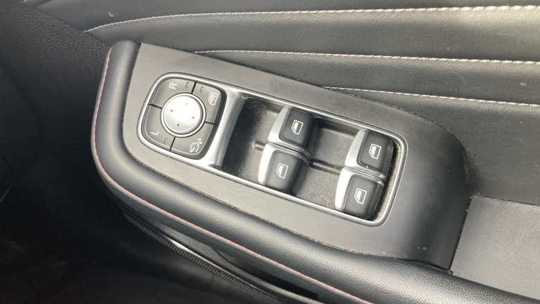 MG Hs 1.5 T-GDI Exclusive 5dr DCT Petrol Hatchback